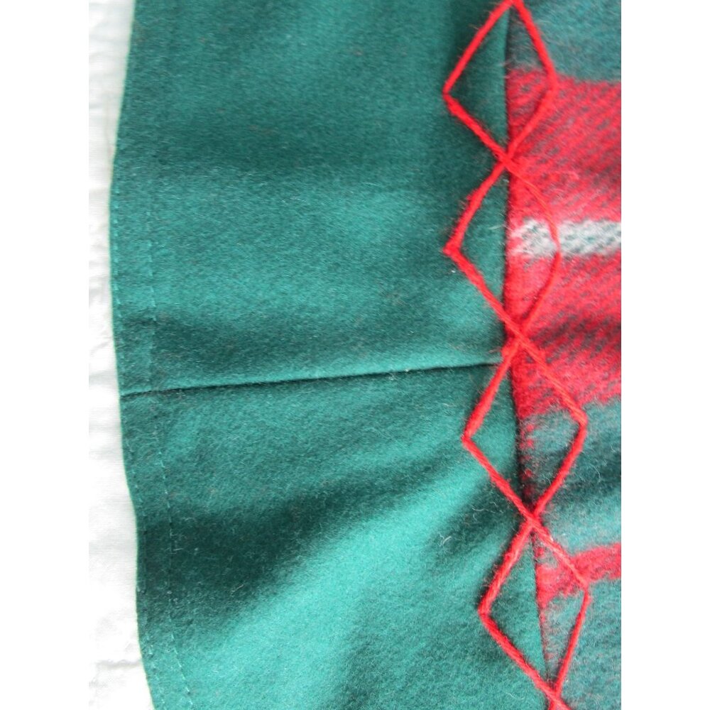 Vintage Tartan Wool Blend Cozy Christmas Tree Skirt Green Red Plaid GUC - Picture 3 of 11